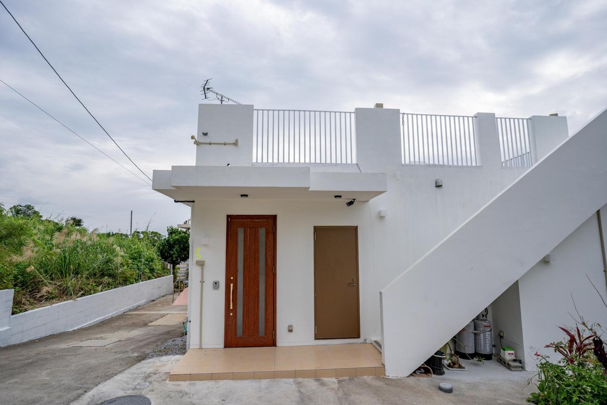 ペンションパシフィカ古宇利 Villa Kouri Exterior photo