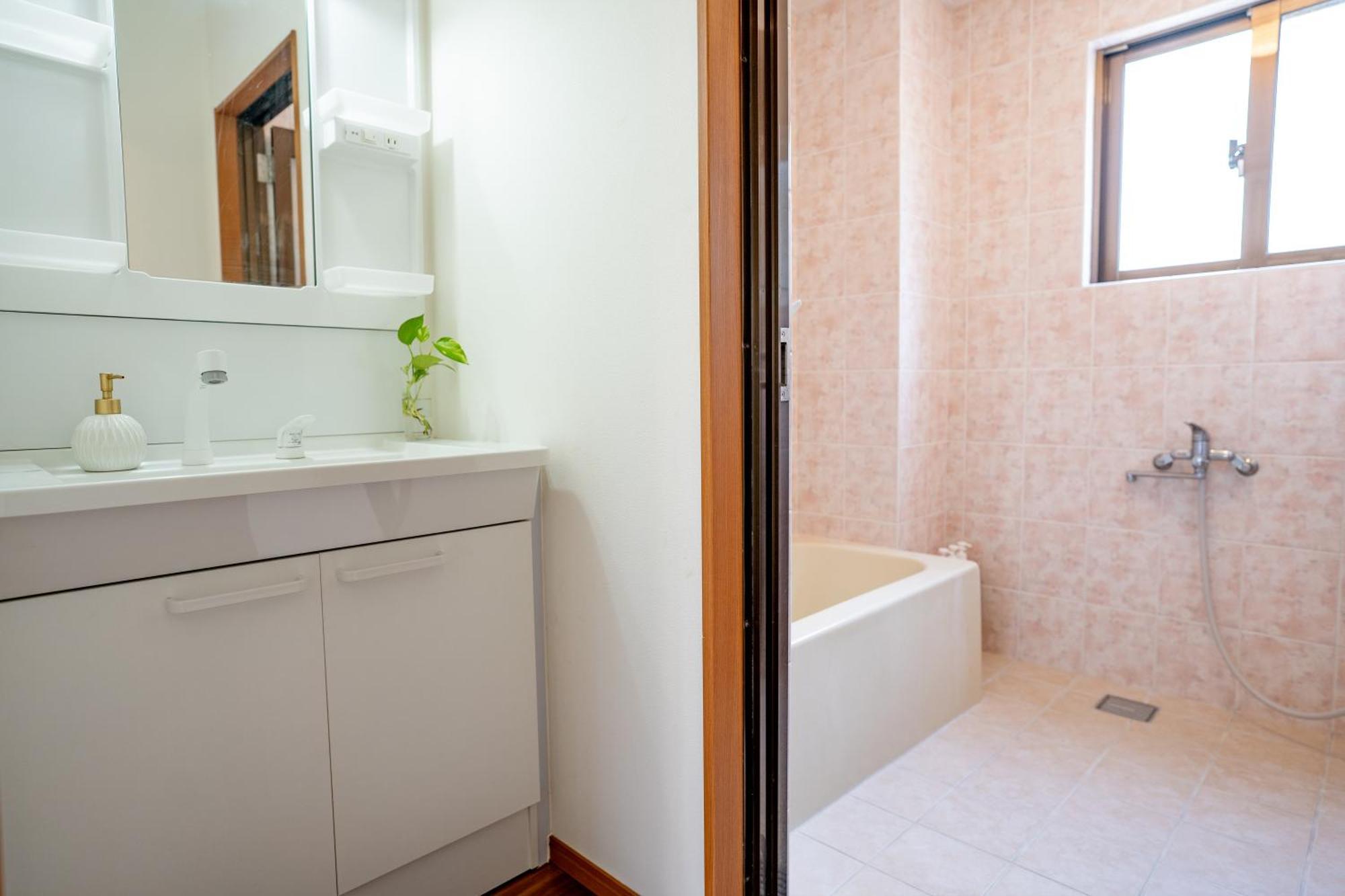 ペンションパシフィカ古宇利 Villa Kouri Exterior photo
